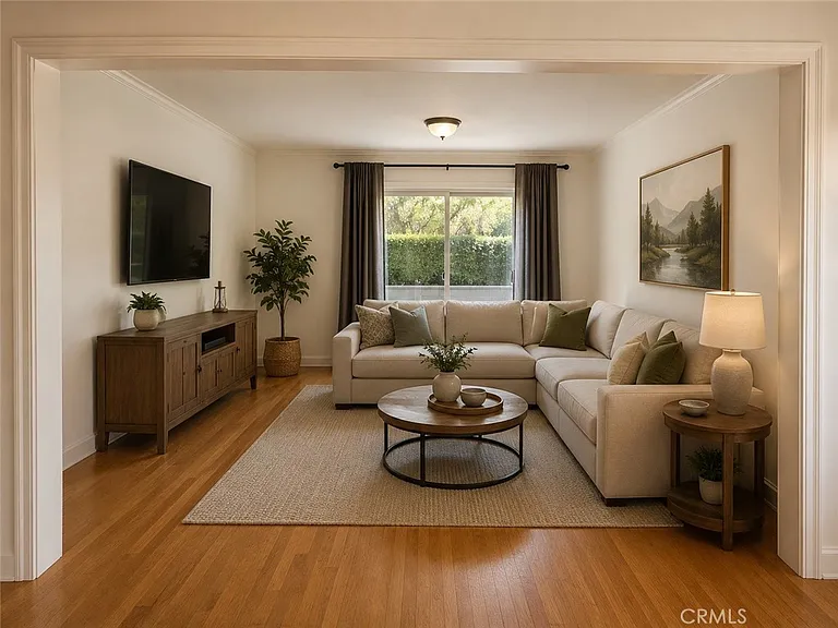 14722 Addison St — Photo 4