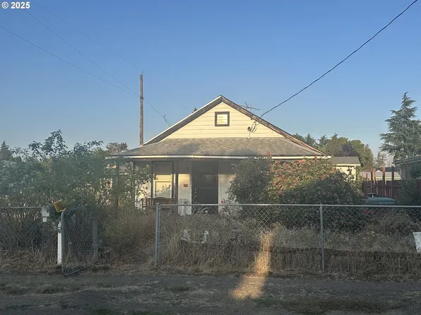 110 N Maple St, Canby, OR 97013