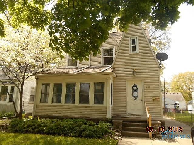 1st image of 211 W Gramercy Ave