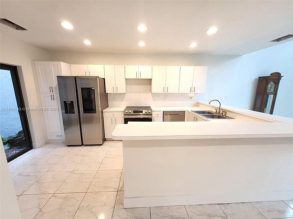 5th image of 19530 Cypress Ct