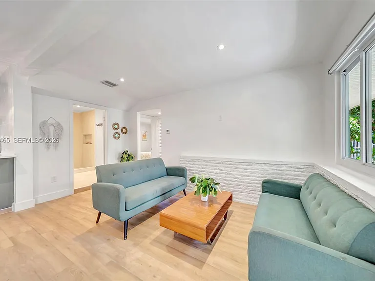 14995 NE 9th Ave — Photo 12