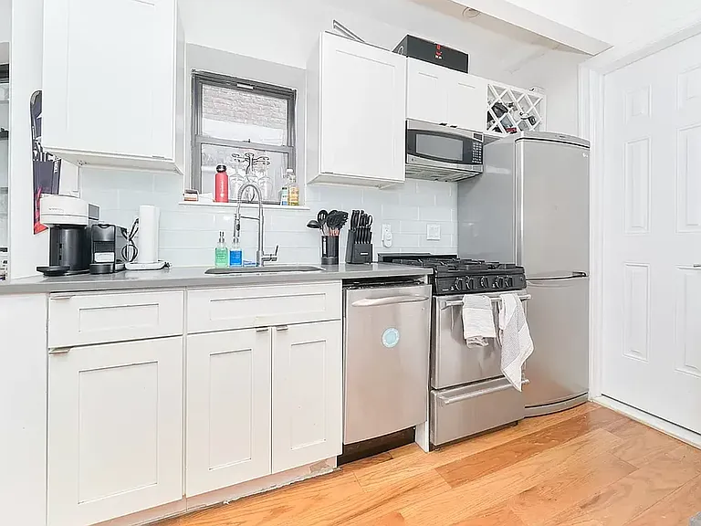 236 E 33rd St #3-C — Photo 4