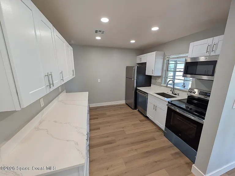 1585 Barna Ave — Photo 5