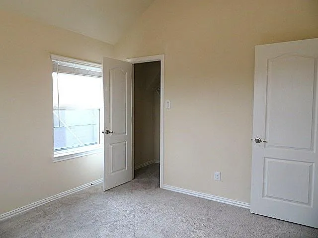 1927 Willow Rock Way — Photo 10