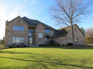 20335 Wynchester Ct, Brookfield, WI 53045