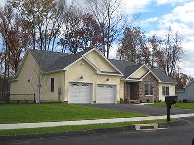 38 Zacks Way Agawam Ma 01001 Zillow