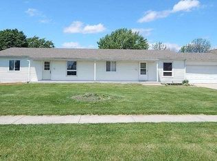 25 W Benson Ave, Cortland, IL 60112