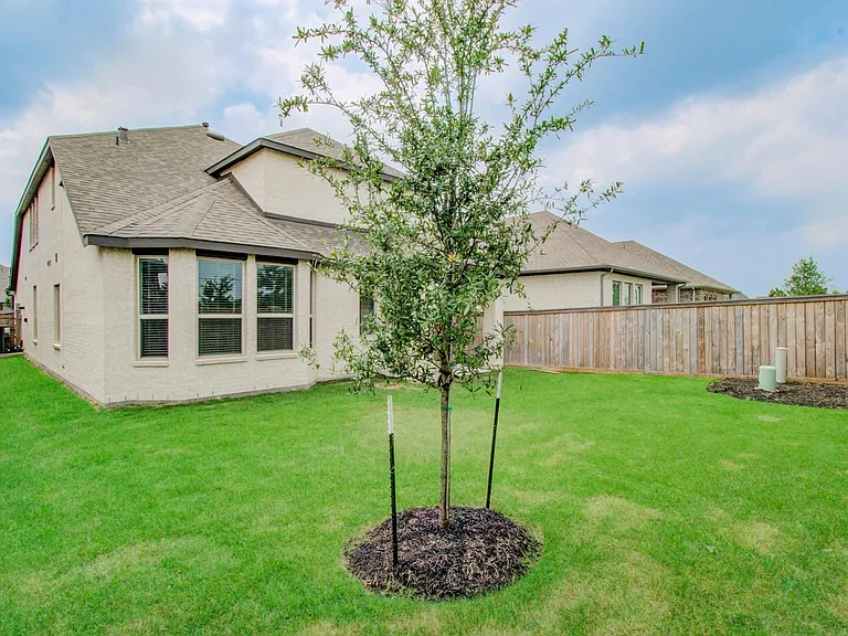 14910 Mossycup Spur Way — Photo 39