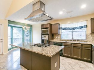 8906 Village Hills Dr, Spring, TX 77379