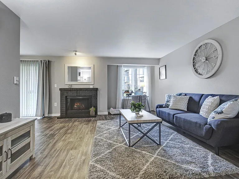 Beaumont Grand Apartment Homes — Photo 19