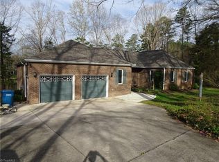 4702 Ramblewood Dr, Greensboro, NC 27406