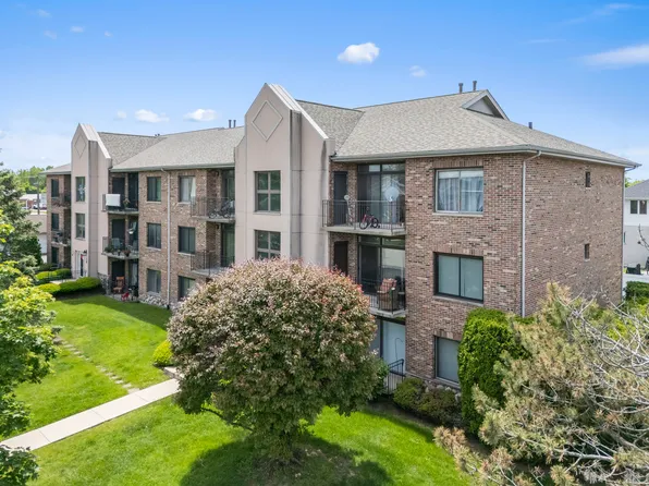 11036 Jodan Dr APT 3D, Oak Lawn, IL 60453