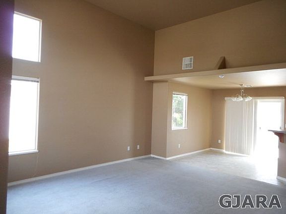 3rd image of 2946 Joan Way