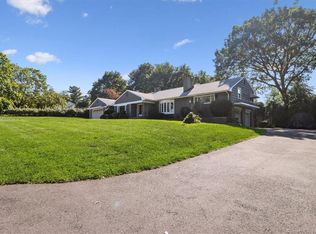 18 Hillston Rd, Trumbull, CT 06611