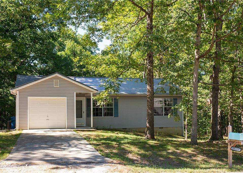 1st image of 13 Murphy Dr