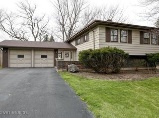 2S240 Lawler Ln, Lombard, IL