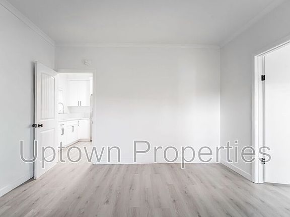 4th image of 135 NE Jackson St APT B