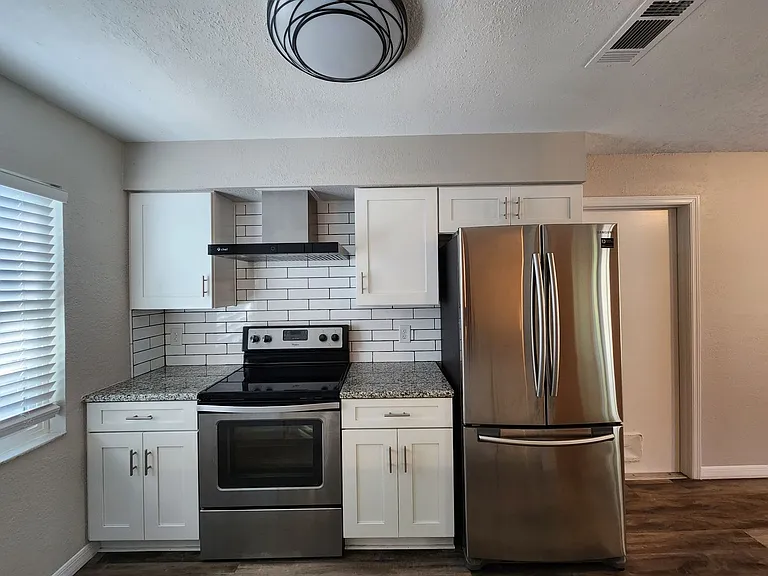 221 Loch Low Dr — Photo 10