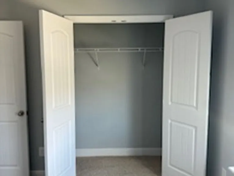 5717 SW 49th Ave — Photo 25