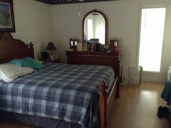 5th image of 1595 Farnell Dr