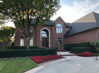 6704 Watercroft Ct, West Bloomfield, MI 48322