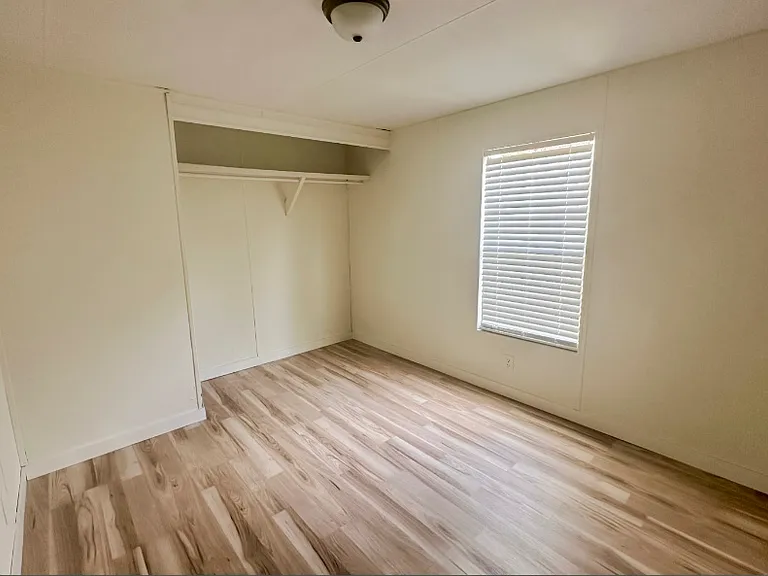 2916 SE County Road 18 — Photo 1
