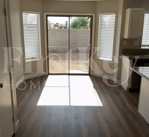 2549 Rosy Sunrise St — Photo 4