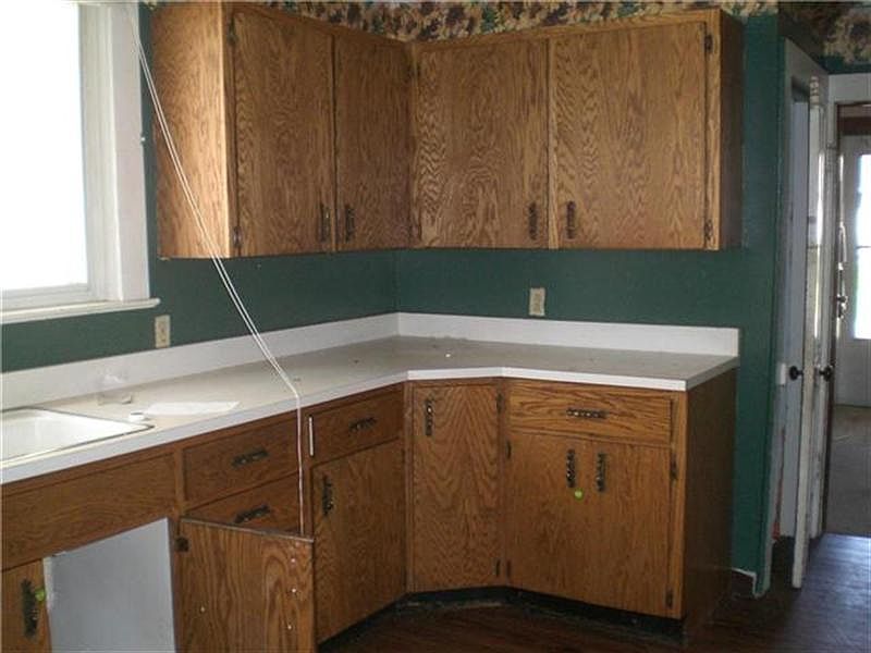 2nd image of 716 Central Ave