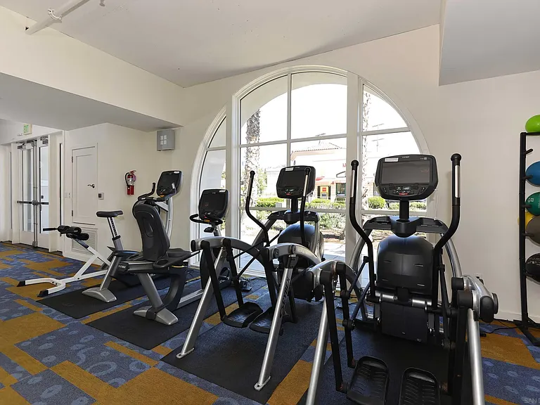 5420 La Jolla Blvd #B302 — Photo 42