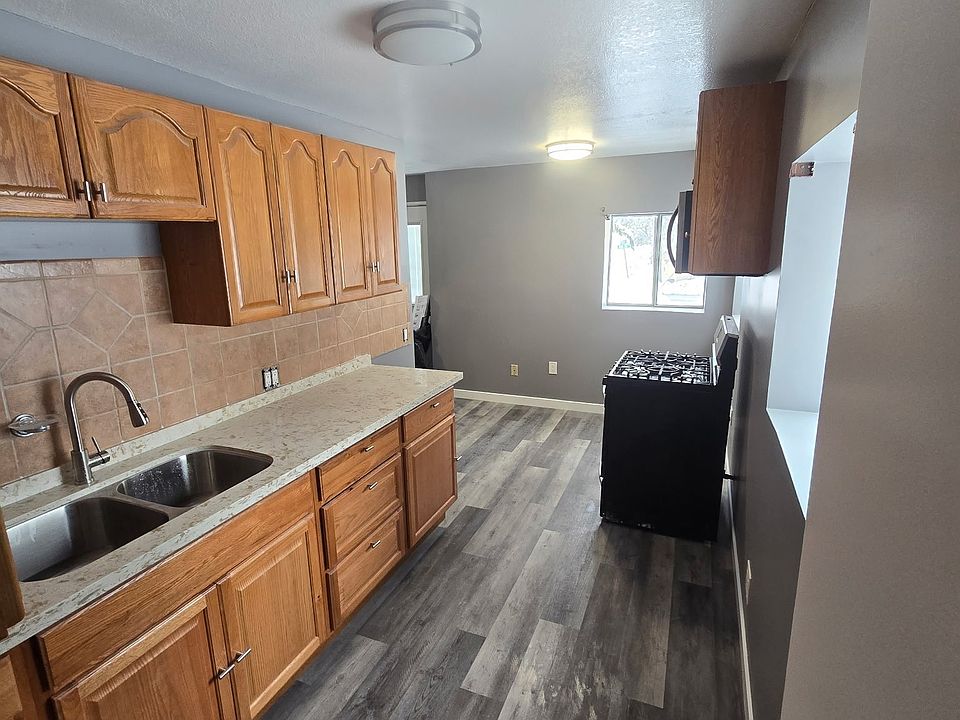 1st image of 32928 Hilltop Blvd
