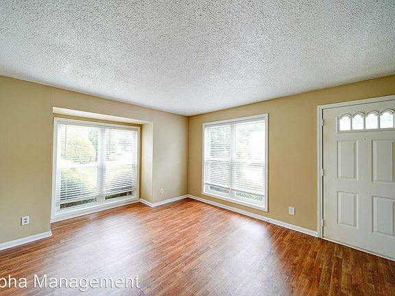 3rd image of 1014 Kensington Sq #1014