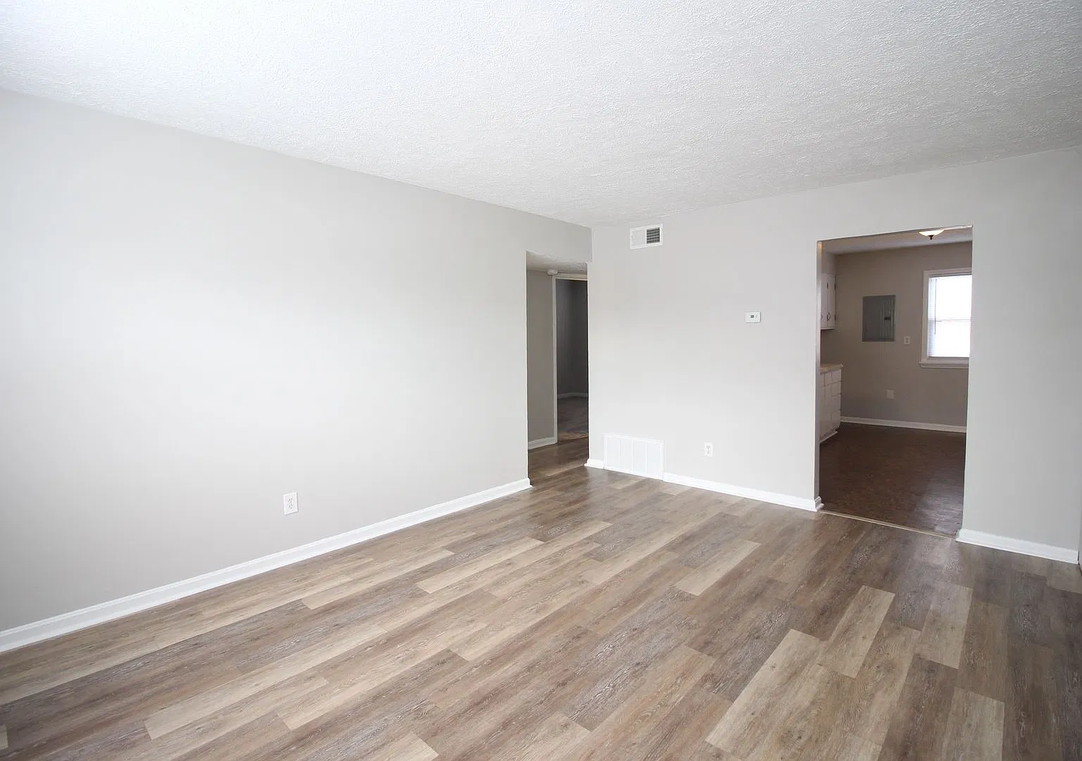 Savannah Terrace 4801 — Photo 1