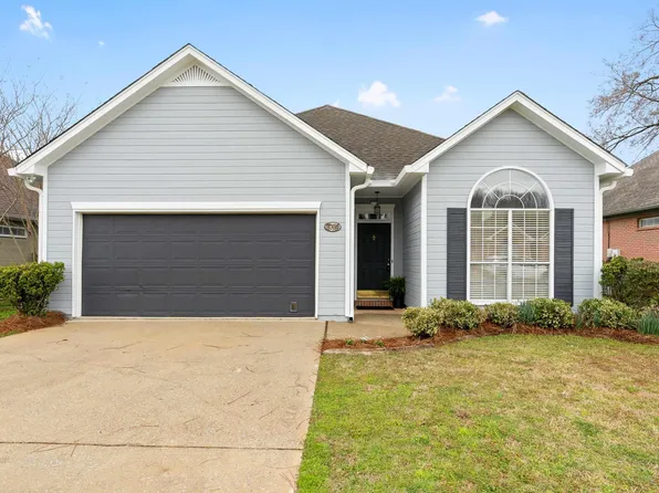 2004 Amberley Woods Trl, Helena, AL 35080