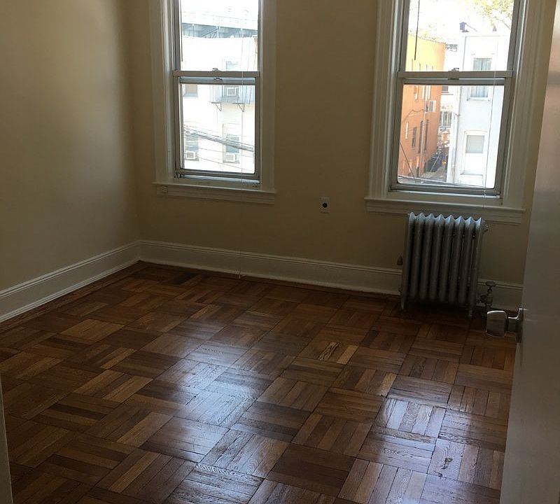 1st image of 2122 37th St