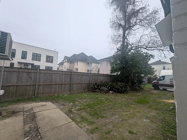 5339 Saint Charles Ave #B — Photo 31