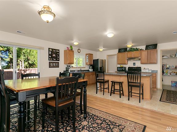 4th image of 19736 99th Street Ct E