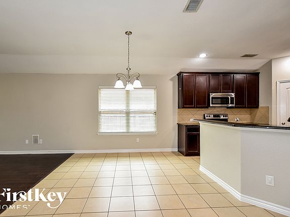 4th image of 8056 Vista Hill Ln
