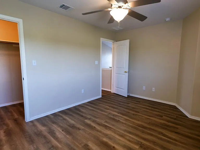 17208 Bridgefarmer Blvd — Photo 28
