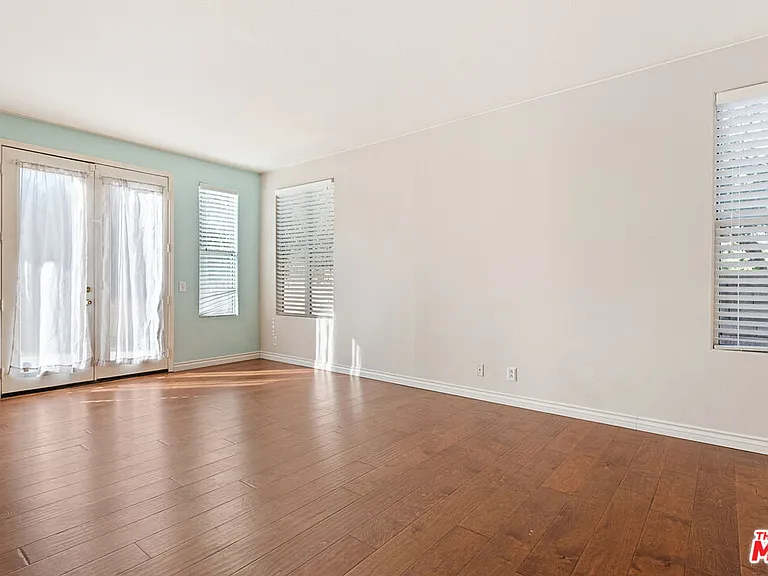 24310 Belford Ct — Photo 34