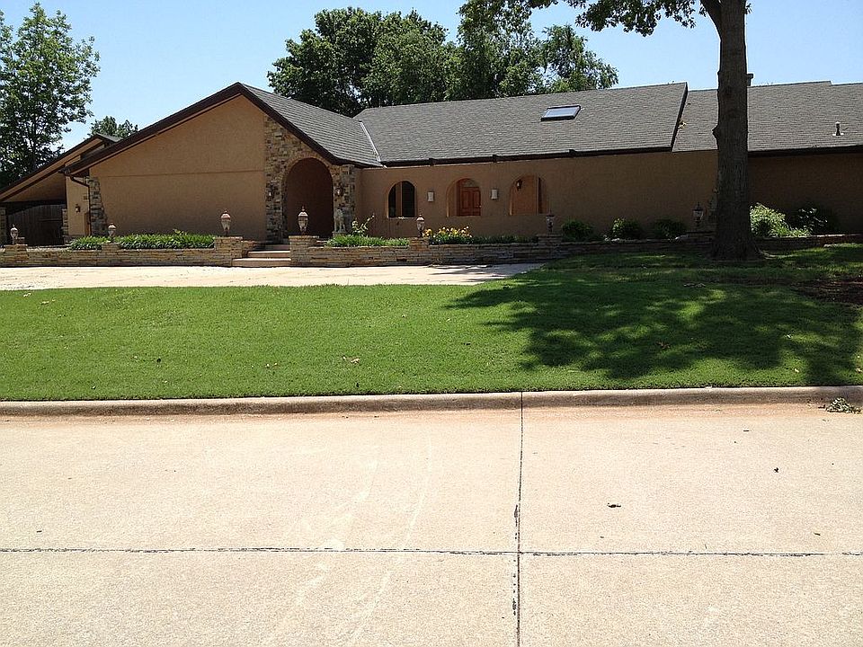 1st image of 804 Creekwood Dr