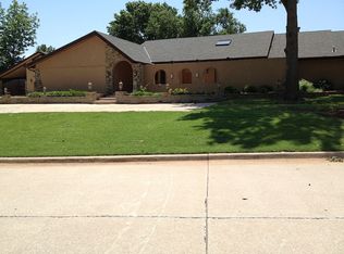 804 Creekwood Dr, Yukon, OK 73099