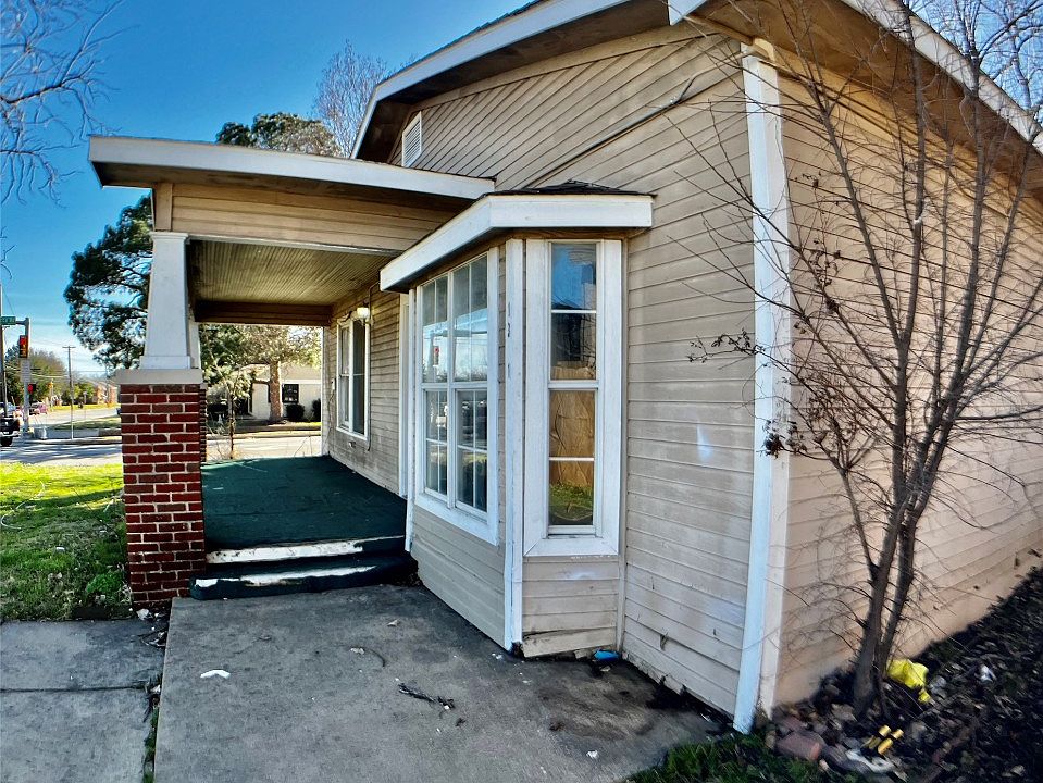 1301 N Sylvania Ave, Fort Worth, TX 76111 Zillow