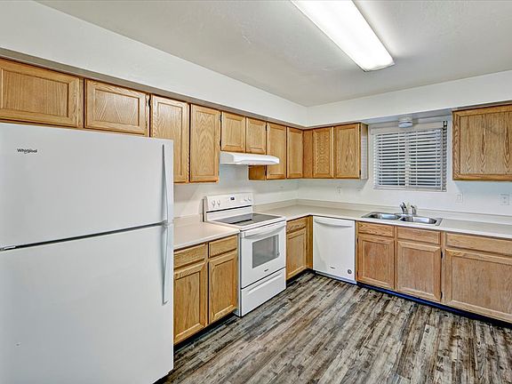 5th image of 425 S Alarcon St APT 3