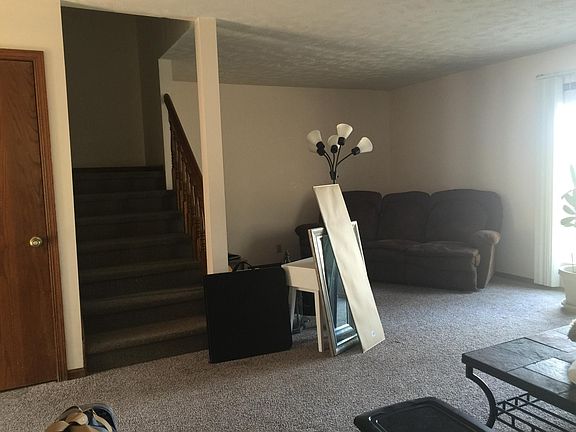 L-Shaped living/dining area main floor
