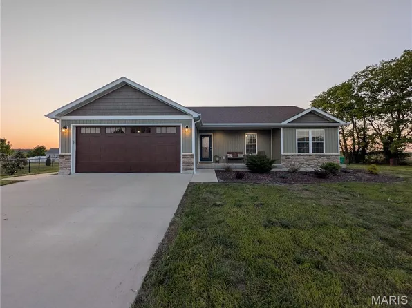 1209 Boone Ct, Farmington, MO 63640