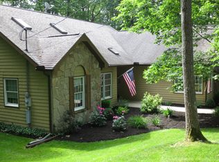 60 Anemone Ln, Terra Alta, WV 26764