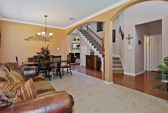 5th image of 1409 Tippler Dr