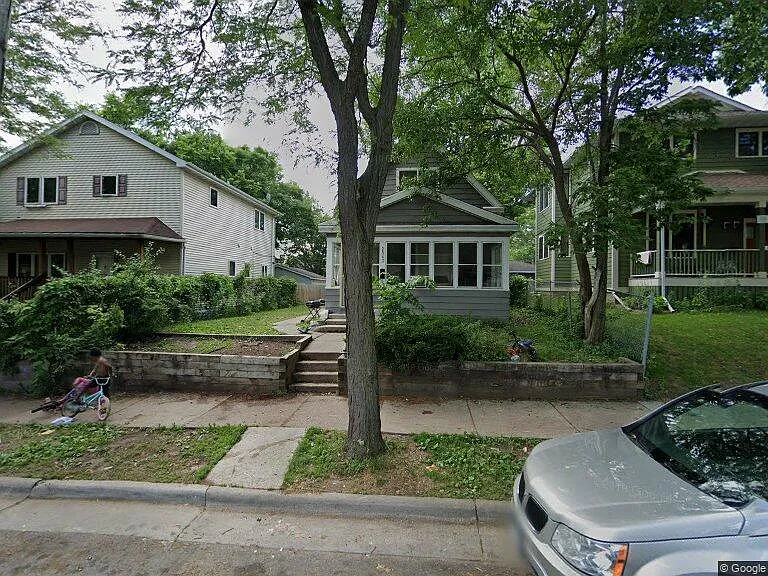 2943 Bryant Ave N — Photo 21