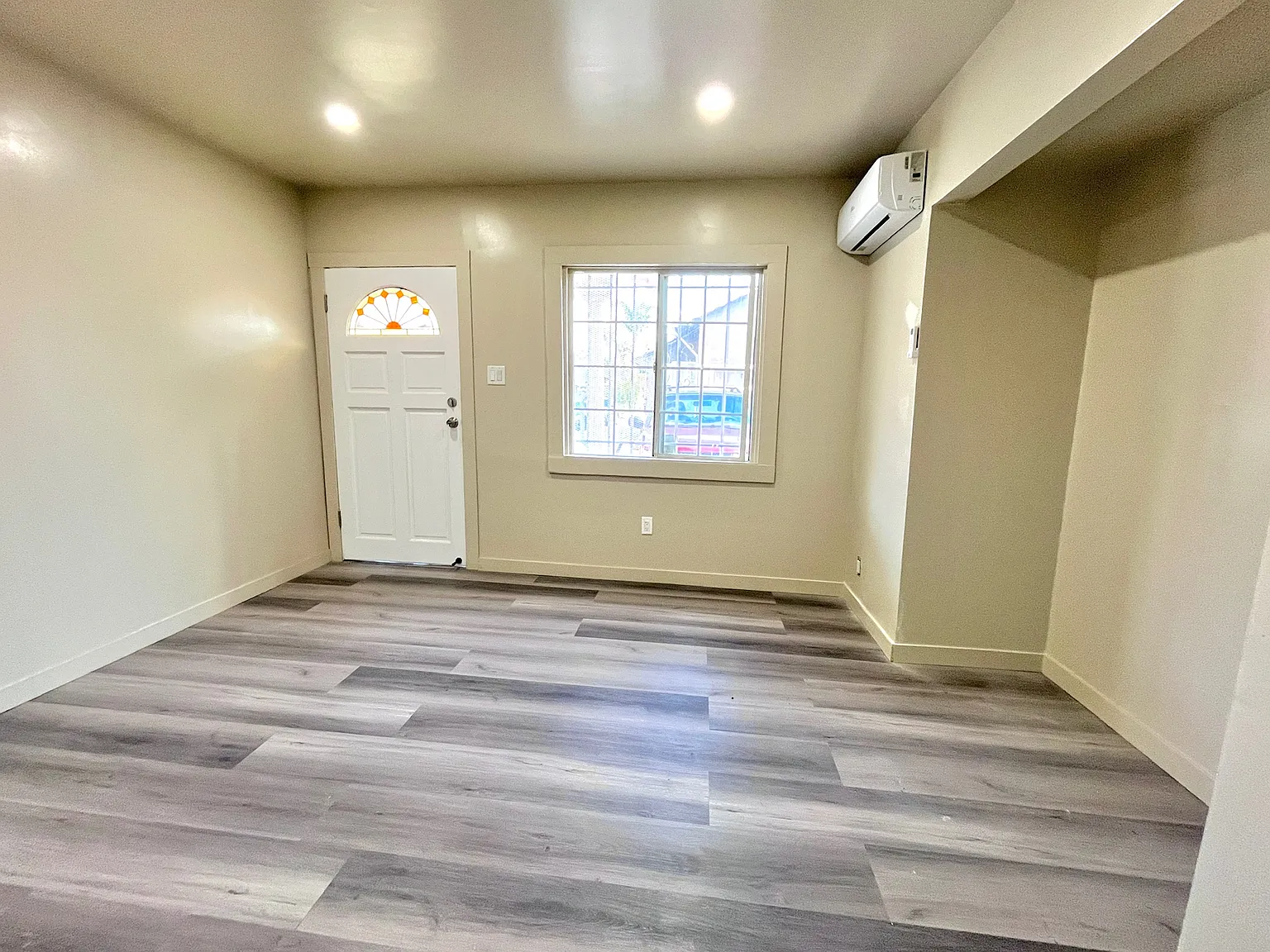1 bed, 360 sqft, $1,400 — Photo 4