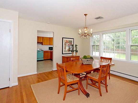 Dining Room - Bright and Open